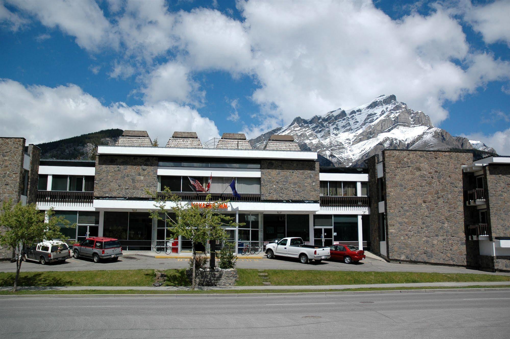 Banff Voyager Inn Zewnętrze zdjęcie